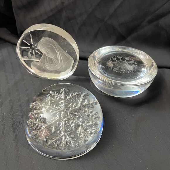 ROUND GLASS DESK PAPERWEIGHT 3 SET - Picture 1 of 15